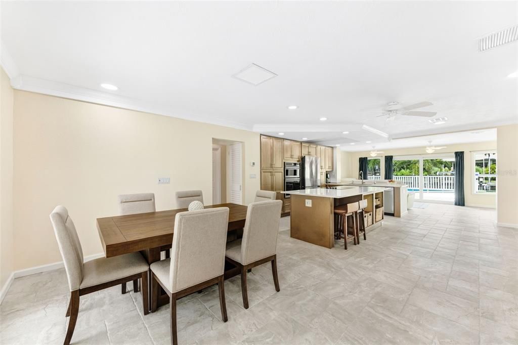 For Sale: $780,000 (3 beds, 2 baths, 1954 Square Feet)