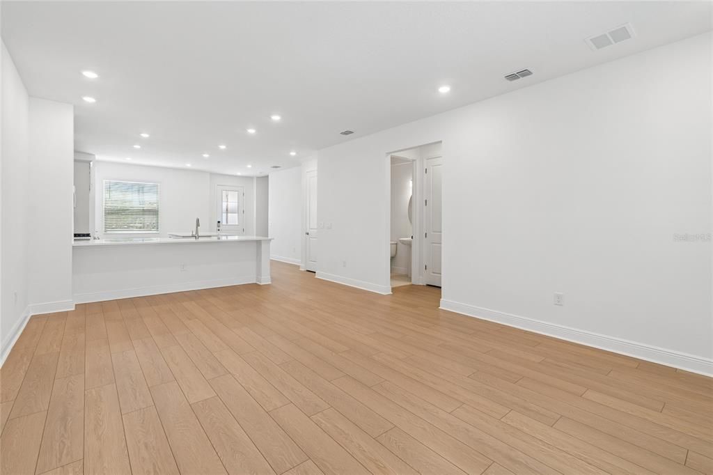 Active With Contract: $409,999 (3 beds, 2 baths, 1702 Square Feet)