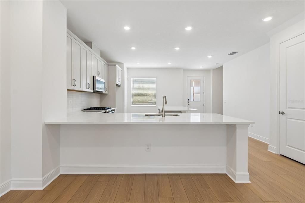 Active With Contract: $409,999 (3 beds, 2 baths, 1702 Square Feet)