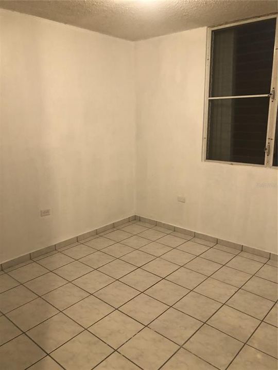 En Renta: $2,000 (4 camas, 2 baños, 1583 Pies cuadrados)