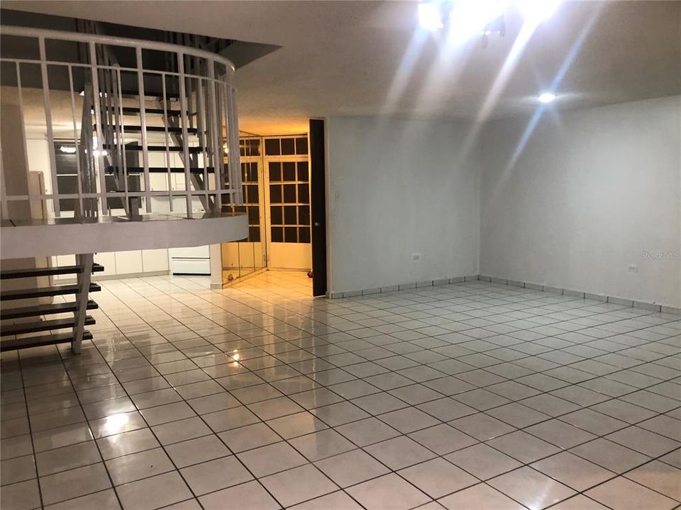 En Renta: $2,000 (4 camas, 2 baños, 1583 Pies cuadrados)