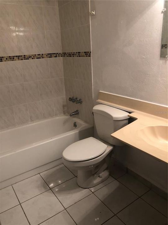 En Renta: $2,000 (4 camas, 2 baños, 1583 Pies cuadrados)