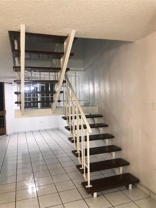 En Renta: $2,000 (4 camas, 2 baños, 1583 Pies cuadrados)