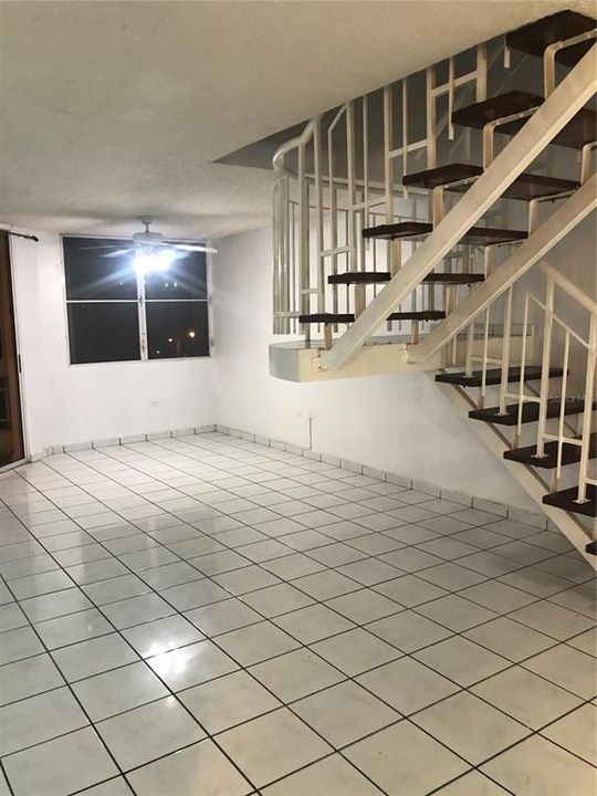 En Renta: $2,000 (4 camas, 2 baños, 1583 Pies cuadrados)