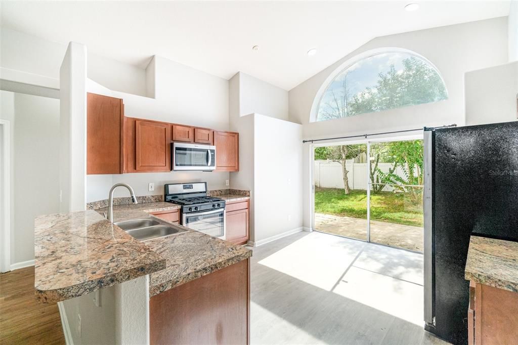 Active With Contract: $309,900 (3 beds, 2 baths, 1331 Square Feet)