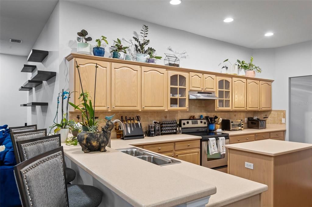 En Venta: $559,999 (4 camas, 3 baños, 2671 Pies cuadrados)