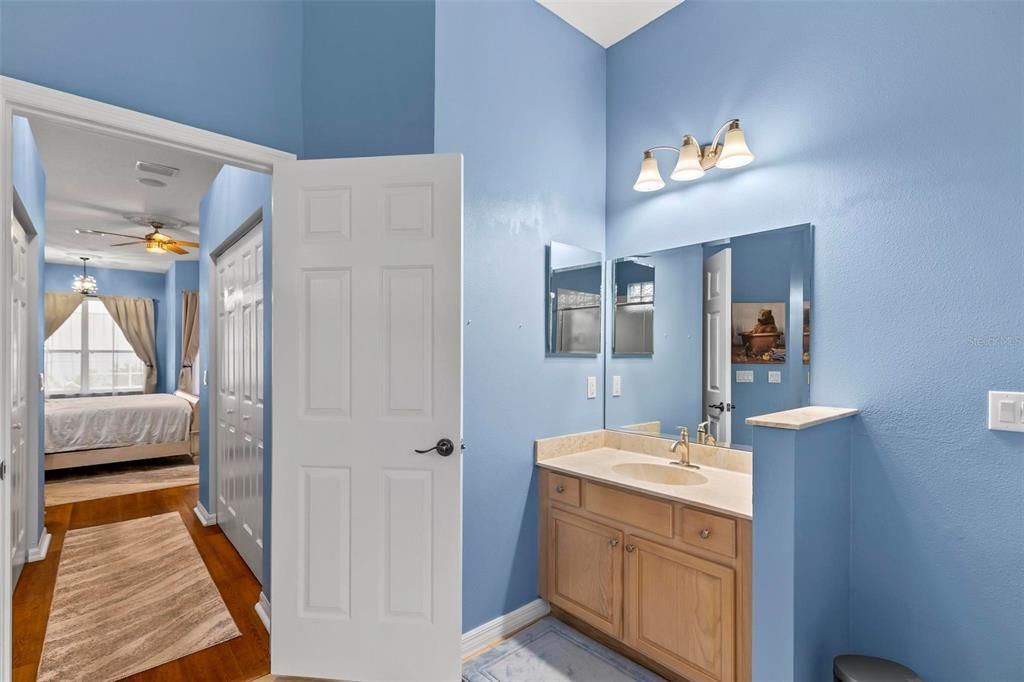 En Venta: $559,999 (4 camas, 3 baños, 2671 Pies cuadrados)