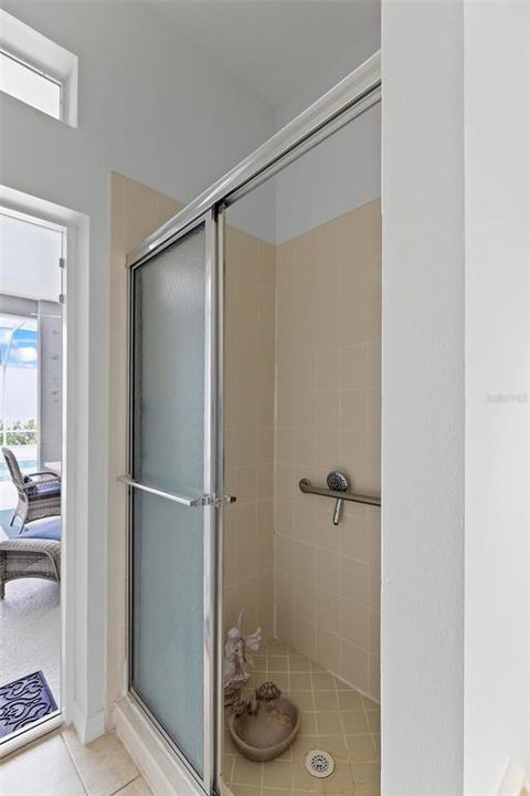 En Venta: $559,999 (4 camas, 3 baños, 2671 Pies cuadrados)