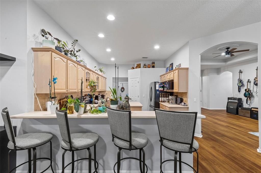 En Venta: $559,999 (4 camas, 3 baños, 2671 Pies cuadrados)