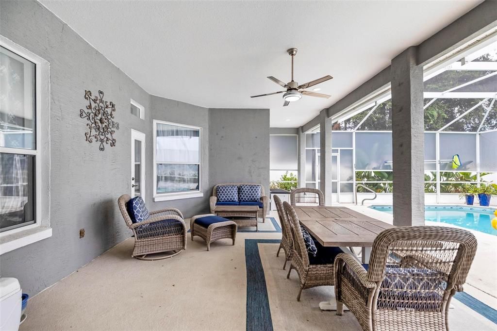 En Venta: $559,999 (4 camas, 3 baños, 2671 Pies cuadrados)