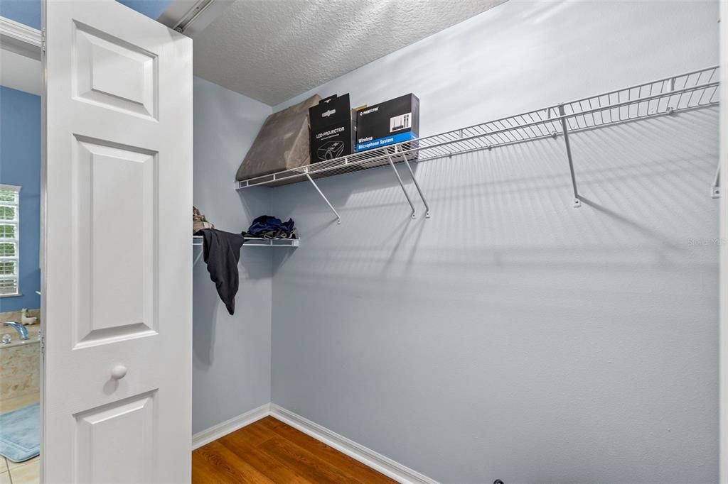 En Venta: $559,999 (4 camas, 3 baños, 2671 Pies cuadrados)