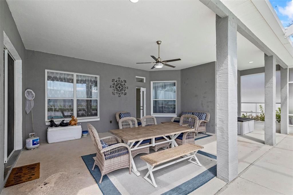 En Venta: $559,999 (4 camas, 3 baños, 2671 Pies cuadrados)