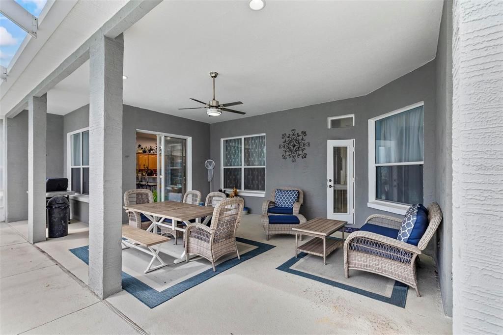 En Venta: $559,999 (4 camas, 3 baños, 2671 Pies cuadrados)