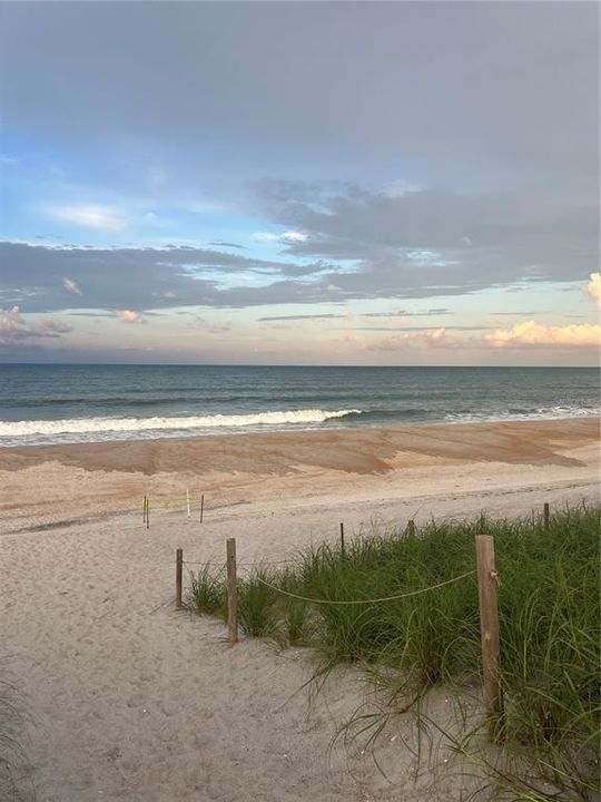 На продажу: $3,100,000 (0.11 acres)