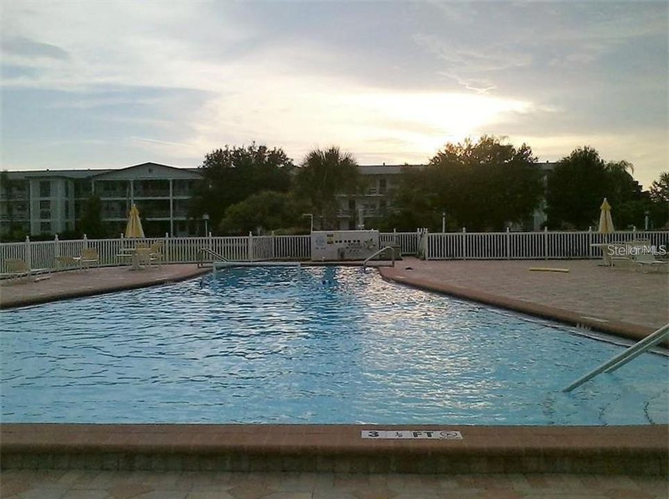 For Sale: $78,500 (1 beds, 1 baths, 560 Square Feet)