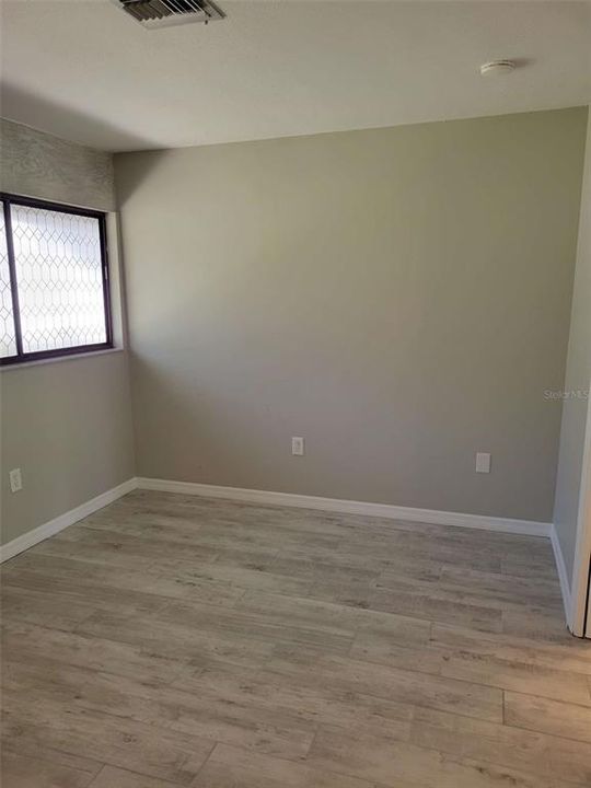 Active With Contract: $150,000 (1 beds, 1 baths, 428 Square Feet)