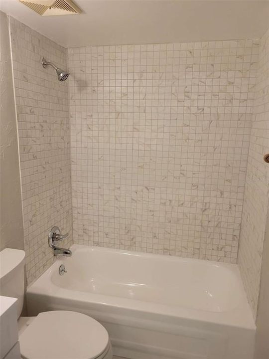 Active With Contract: $150,000 (1 beds, 1 baths, 428 Square Feet)