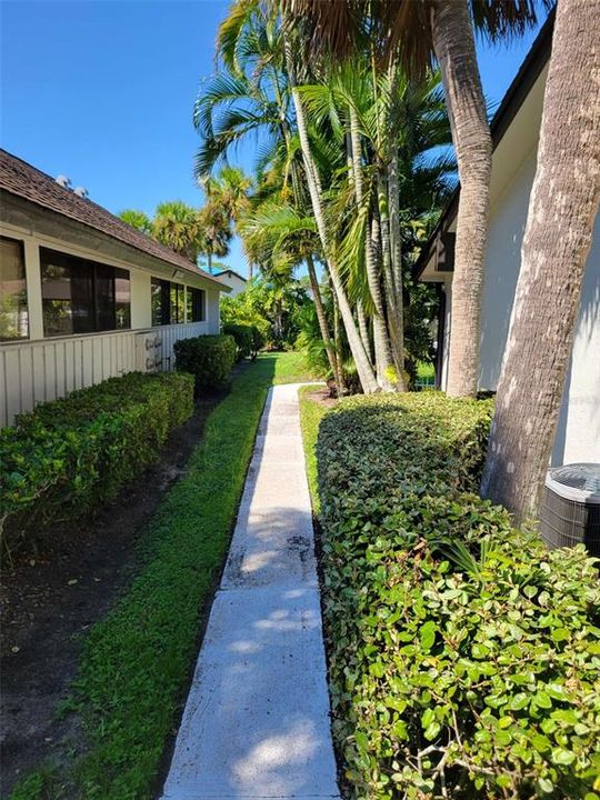 Active With Contract: $150,000 (1 beds, 1 baths, 428 Square Feet)