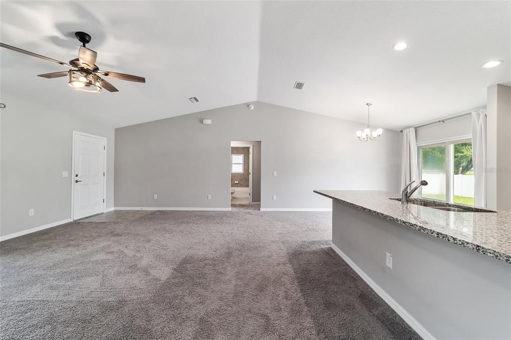 For Sale: $269,900 (3 beds, 2 baths, 1433 Square Feet)