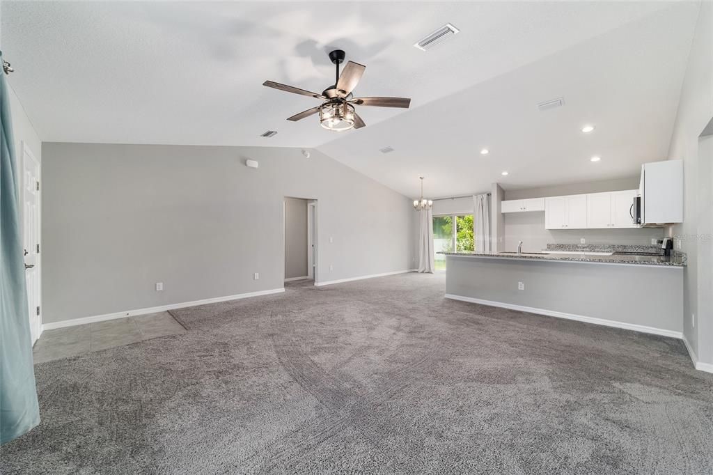 For Sale: $269,900 (3 beds, 2 baths, 1433 Square Feet)