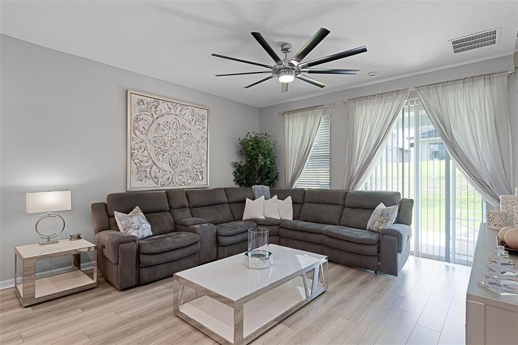 For Sale: $485,000 (4 beds, 2 baths, 2226 Square Feet)