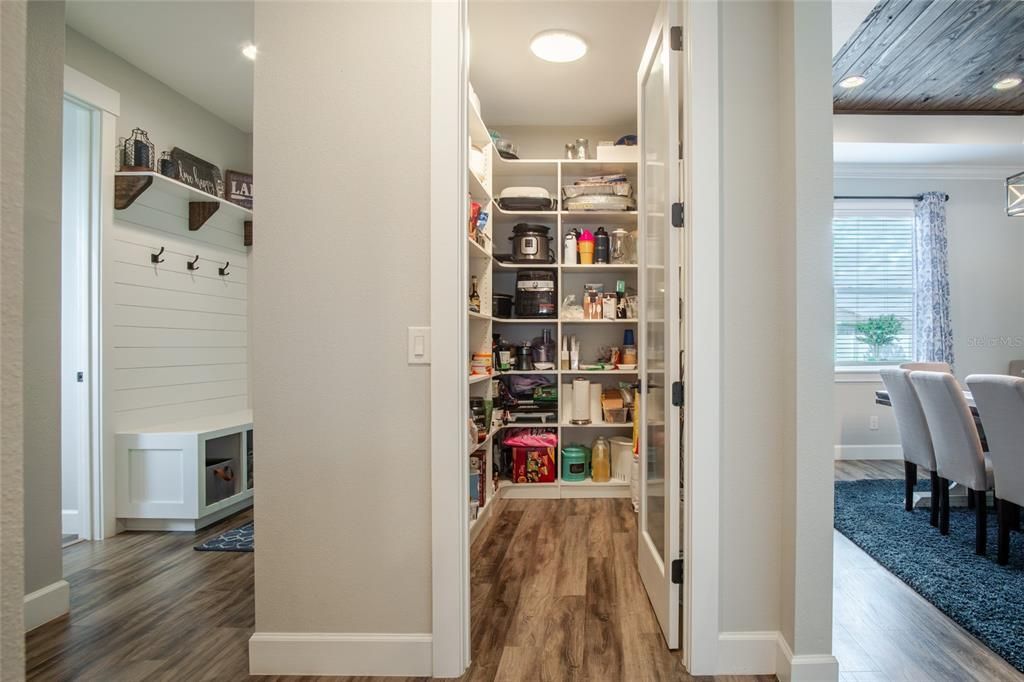 For Sale: $1,135,000 (5 beds, 3 baths, 3228 Square Feet)