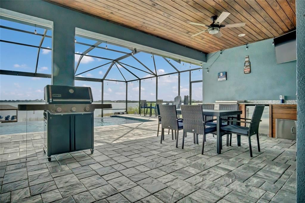 For Sale: $1,135,000 (5 beds, 3 baths, 3228 Square Feet)