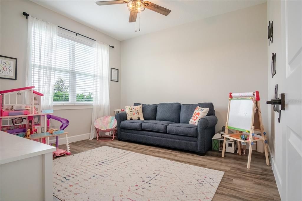 For Sale: $1,135,000 (5 beds, 3 baths, 3228 Square Feet)