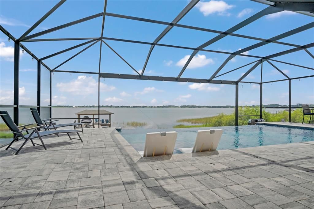 For Sale: $1,135,000 (5 beds, 3 baths, 3228 Square Feet)