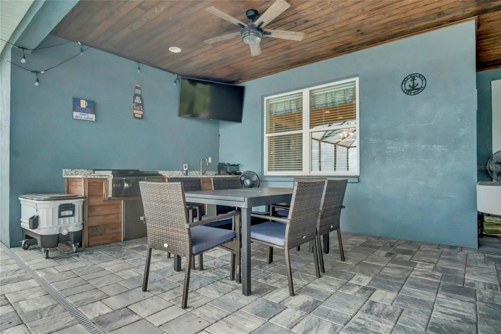 For Sale: $1,135,000 (5 beds, 3 baths, 3228 Square Feet)