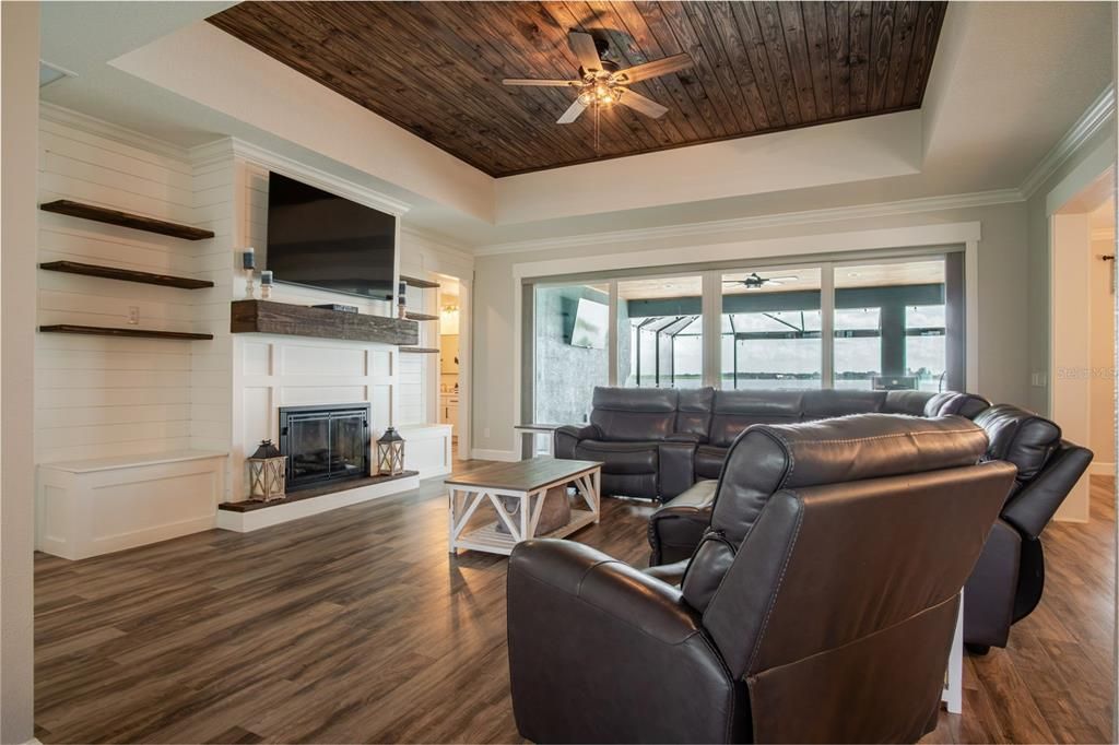 For Sale: $1,135,000 (5 beds, 3 baths, 3228 Square Feet)