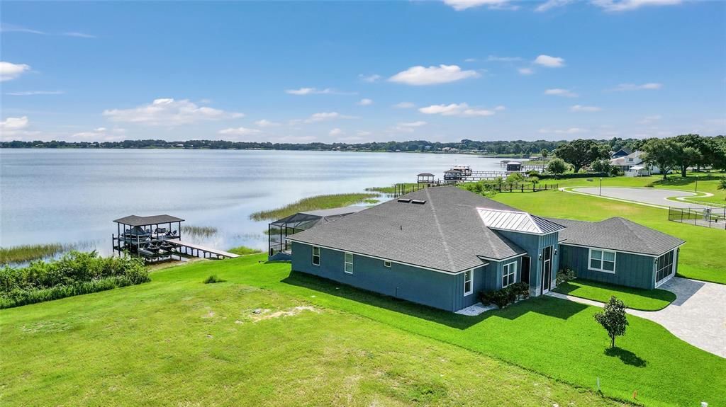 For Sale: $1,135,000 (5 beds, 3 baths, 3228 Square Feet)