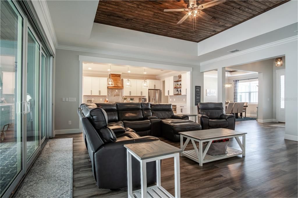 For Sale: $1,135,000 (5 beds, 3 baths, 3228 Square Feet)