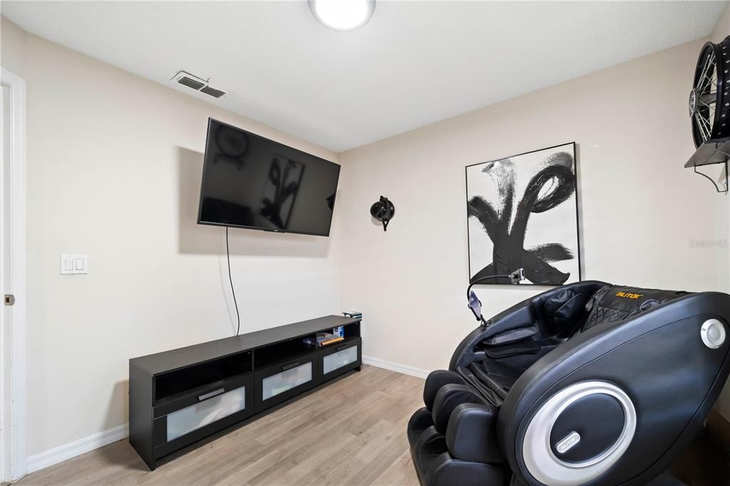 Activo con contrato: $2,500 (3 camas, 2 baños, 1176 Pies cuadrados)