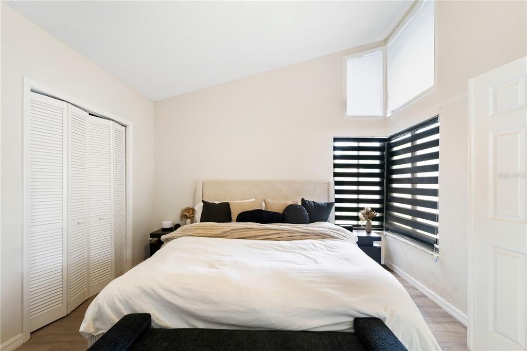 Activo con contrato: $2,500 (3 camas, 2 baños, 1176 Pies cuadrados)