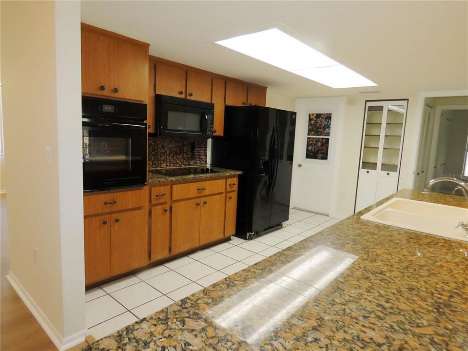 En Venta: $434,900 (2 camas, 2 baños, 1593 Pies cuadrados)