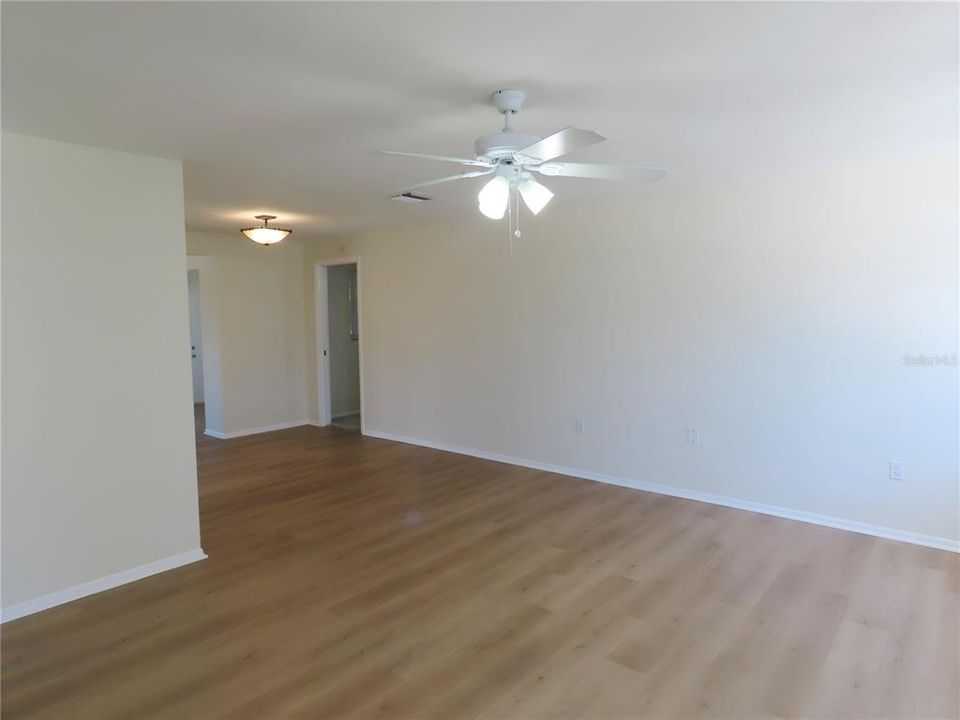 En Venta: $434,900 (2 camas, 2 baños, 1593 Pies cuadrados)