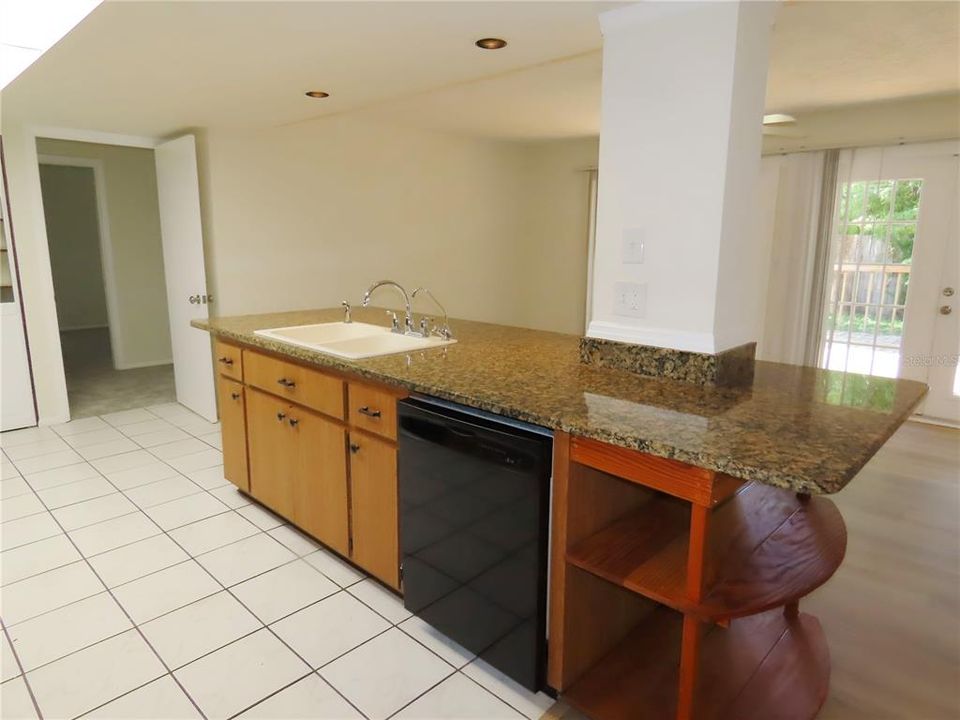 En Venta: $434,900 (2 camas, 2 baños, 1593 Pies cuadrados)