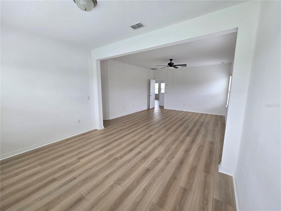 Active With Contract: $3,300 (5 beds, 4 baths, 3188 Square Feet)