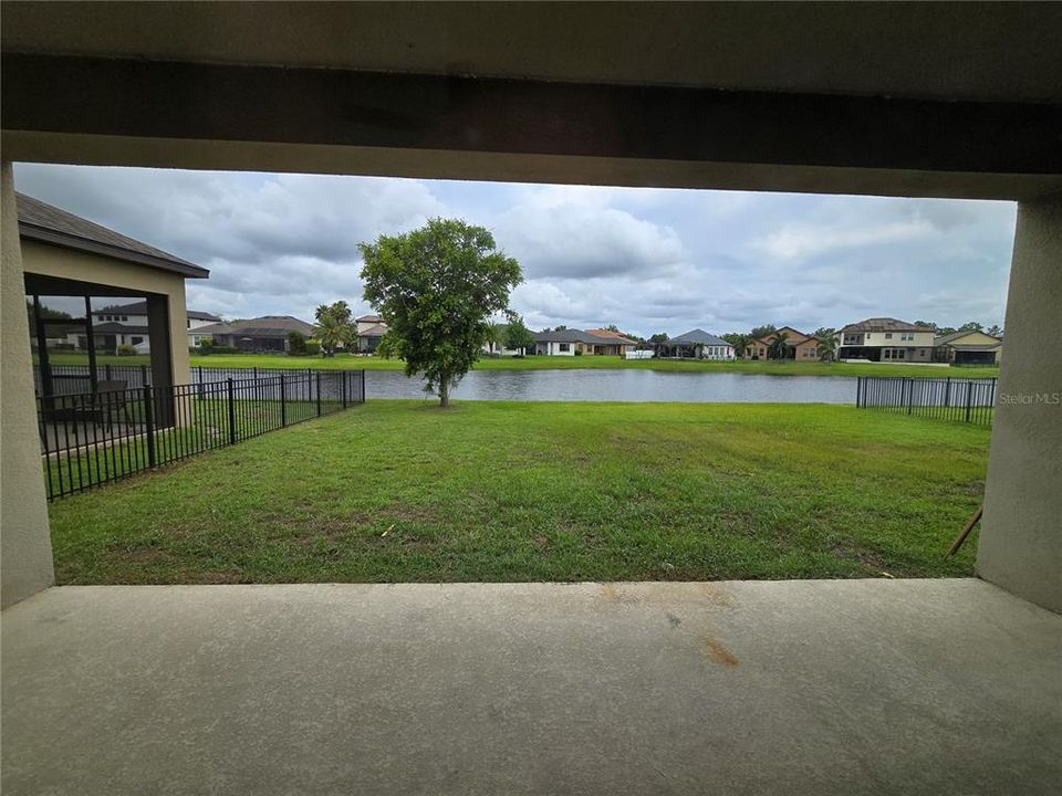 Active With Contract: $3,300 (5 beds, 4 baths, 3188 Square Feet)