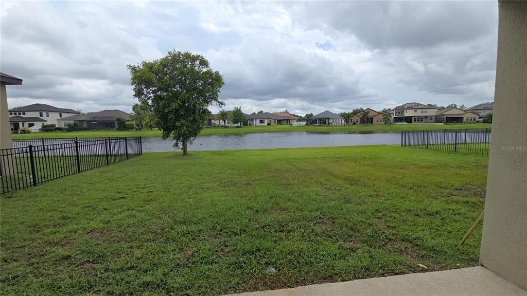 Active With Contract: $3,300 (5 beds, 4 baths, 3188 Square Feet)