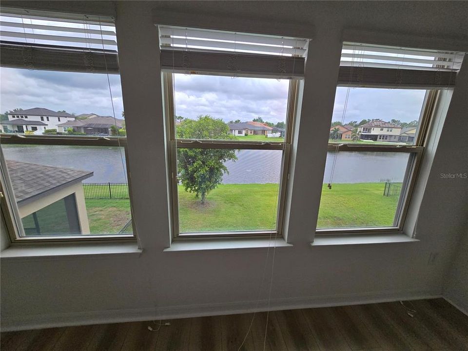 Active With Contract: $3,300 (5 beds, 4 baths, 3188 Square Feet)