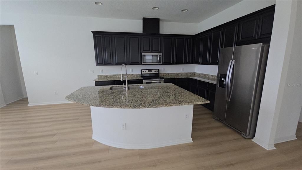 Active With Contract: $3,300 (5 beds, 4 baths, 3188 Square Feet)