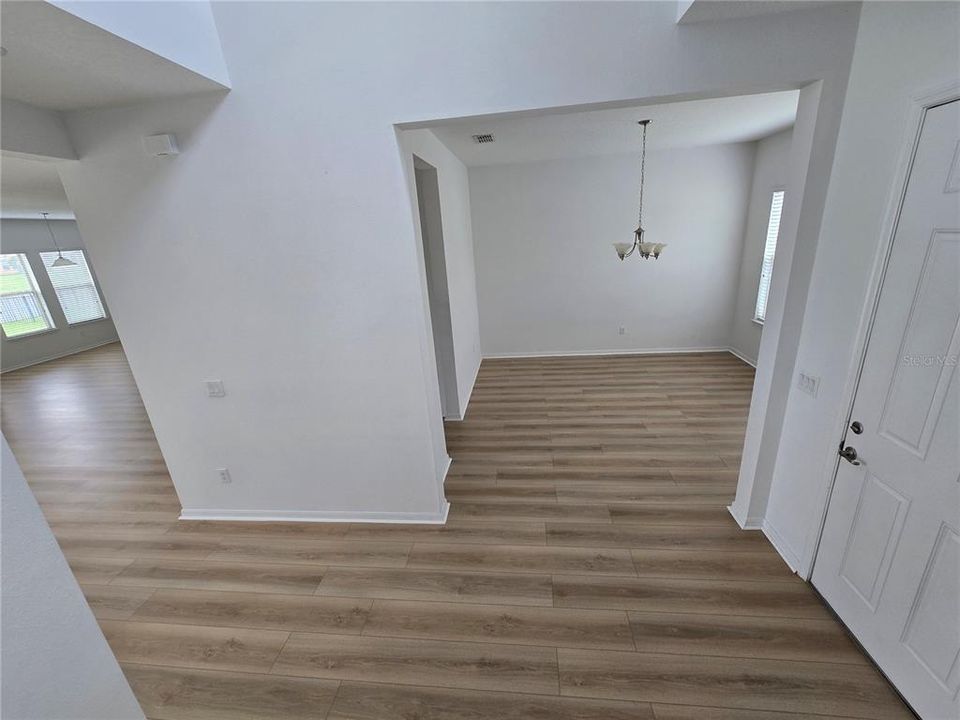 Active With Contract: $3,300 (5 beds, 4 baths, 3188 Square Feet)