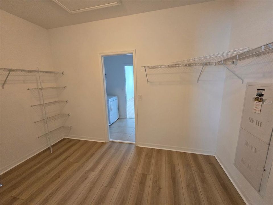 Active With Contract: $3,300 (5 beds, 4 baths, 3188 Square Feet)