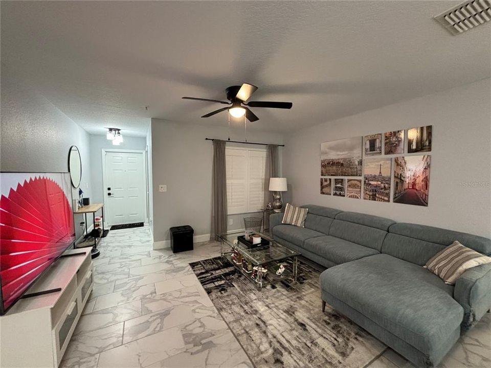 待售: $239,900 (3 贝兹, 2 浴室, 1046 平方英尺)