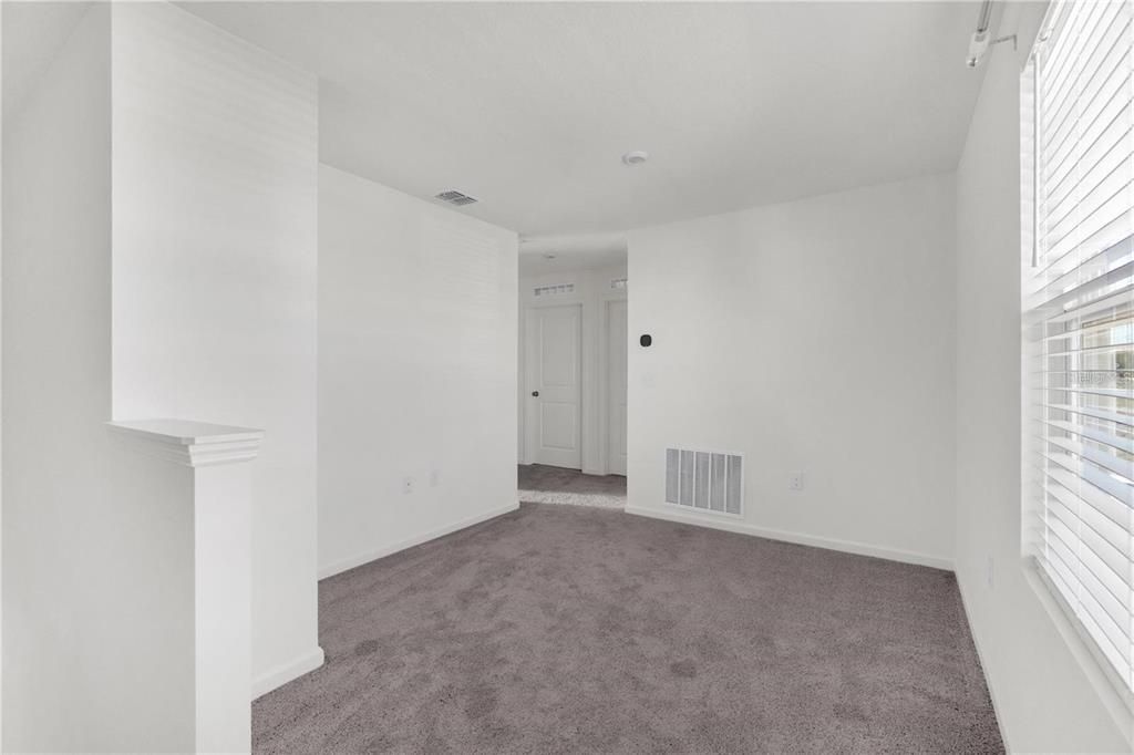 出租: $2,085 (3 贝兹, 2 浴室, 1557 平方英尺)