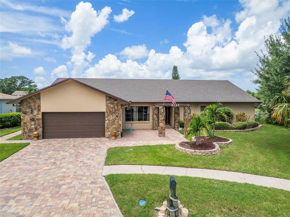 Active With Contract: $872,500 (4 beds, 3 baths, 2945 Square Feet)