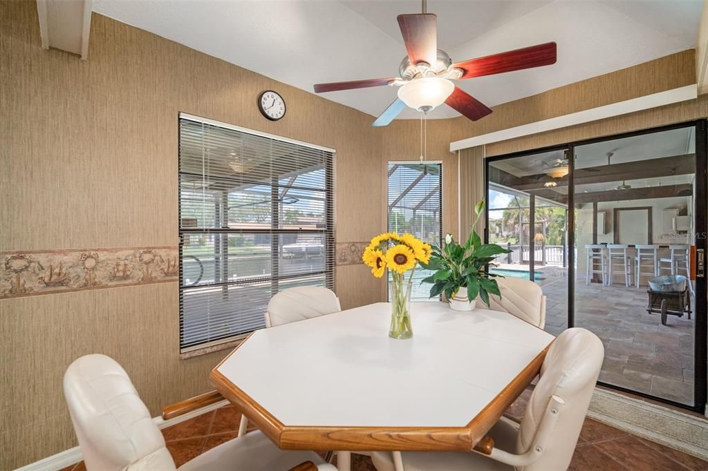 Active With Contract: $872,500 (4 beds, 3 baths, 2945 Square Feet)