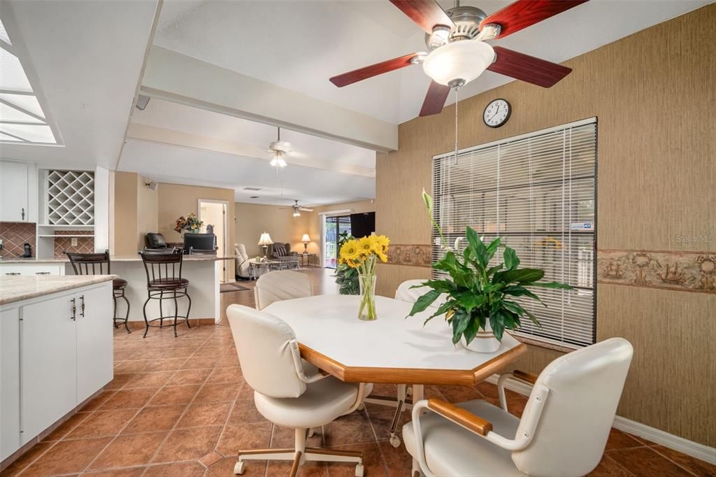 Active With Contract: $872,500 (4 beds, 3 baths, 2945 Square Feet)